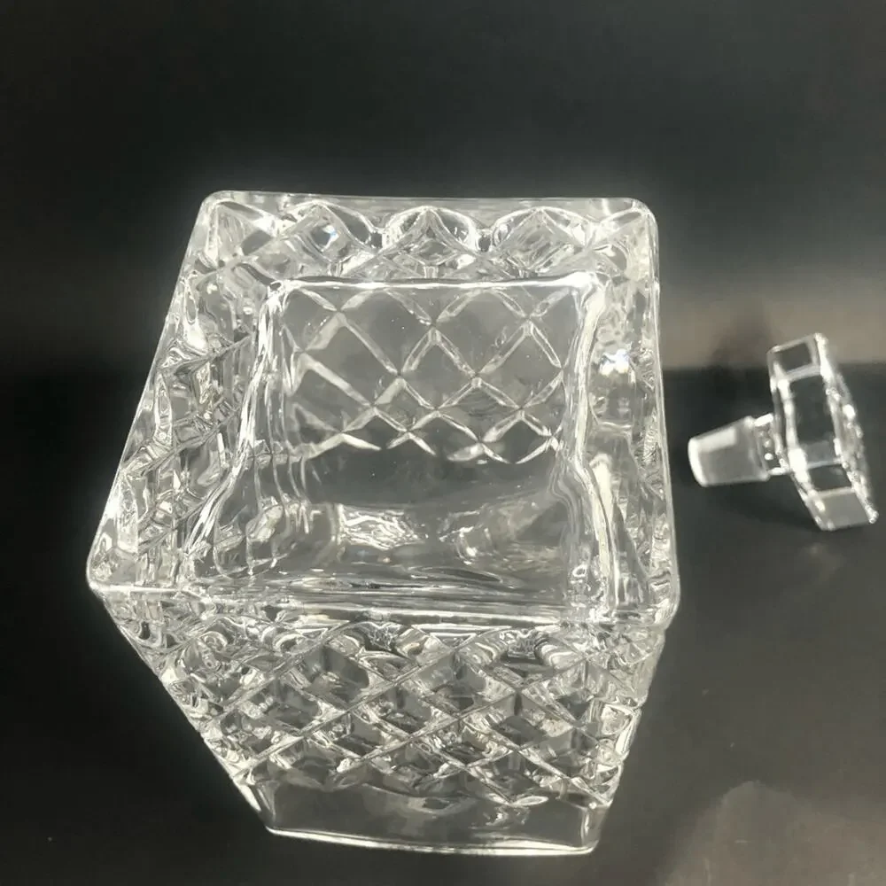 mid‎ century decanter heavy glass hatch diamond pattern square lid 9.5 inches